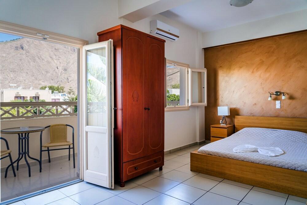 بيريسا Hotel Rena المظهر الخارجي الصورة